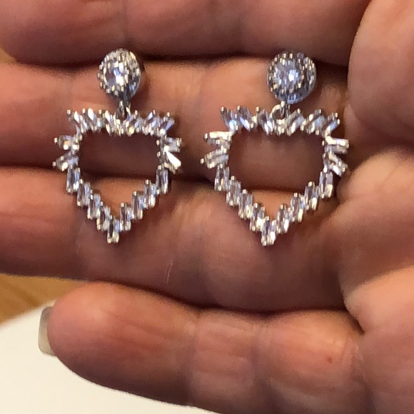 Silver & Diamond Simulated Heart Earring - Picture 2 of 6
